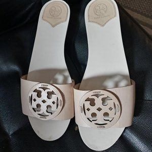 Tori Burch slides, size 10 M